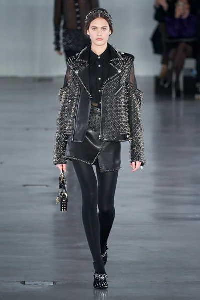 Look 4